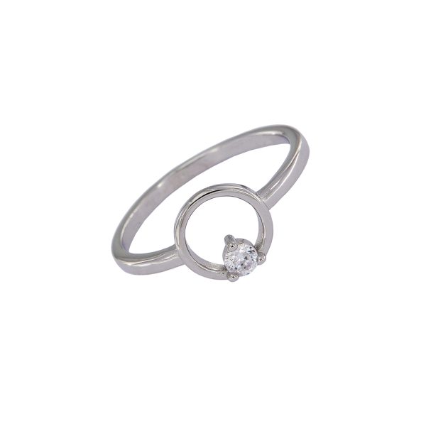 Anillo Elara de plata de ley con circonita y diseño de círculo minimalista